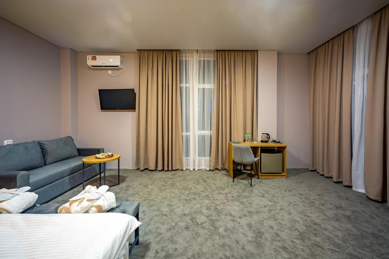 Green Land Hotel Цандрипш Екстериор снимка