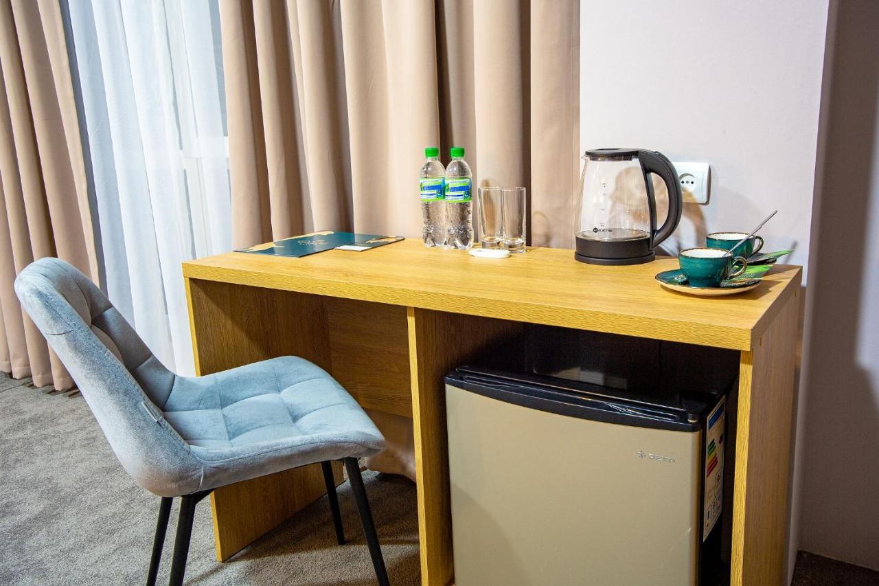 Green Land Hotel Цандрипш Екстериор снимка