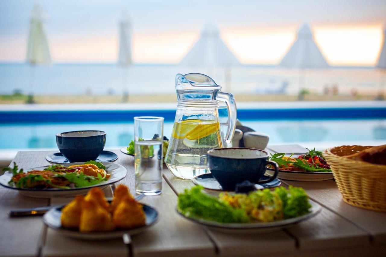 Green Land Hotel Цандрипш Екстериор снимка
