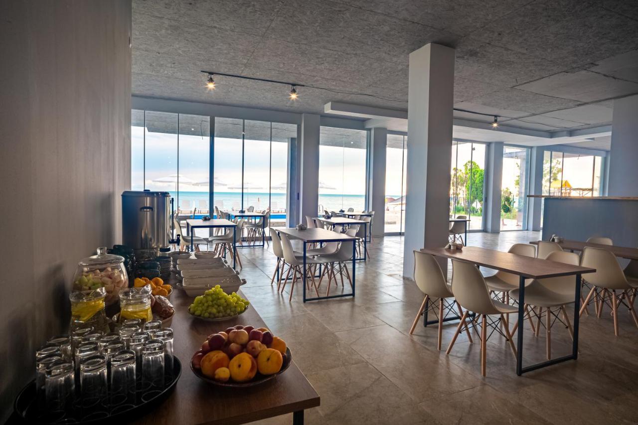 Green Land Hotel Цандрипш Екстериор снимка